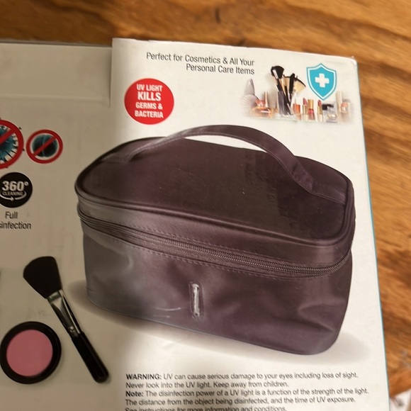 UV Sterilizer Compact Disinfectant Bag - Picture 5 of 6